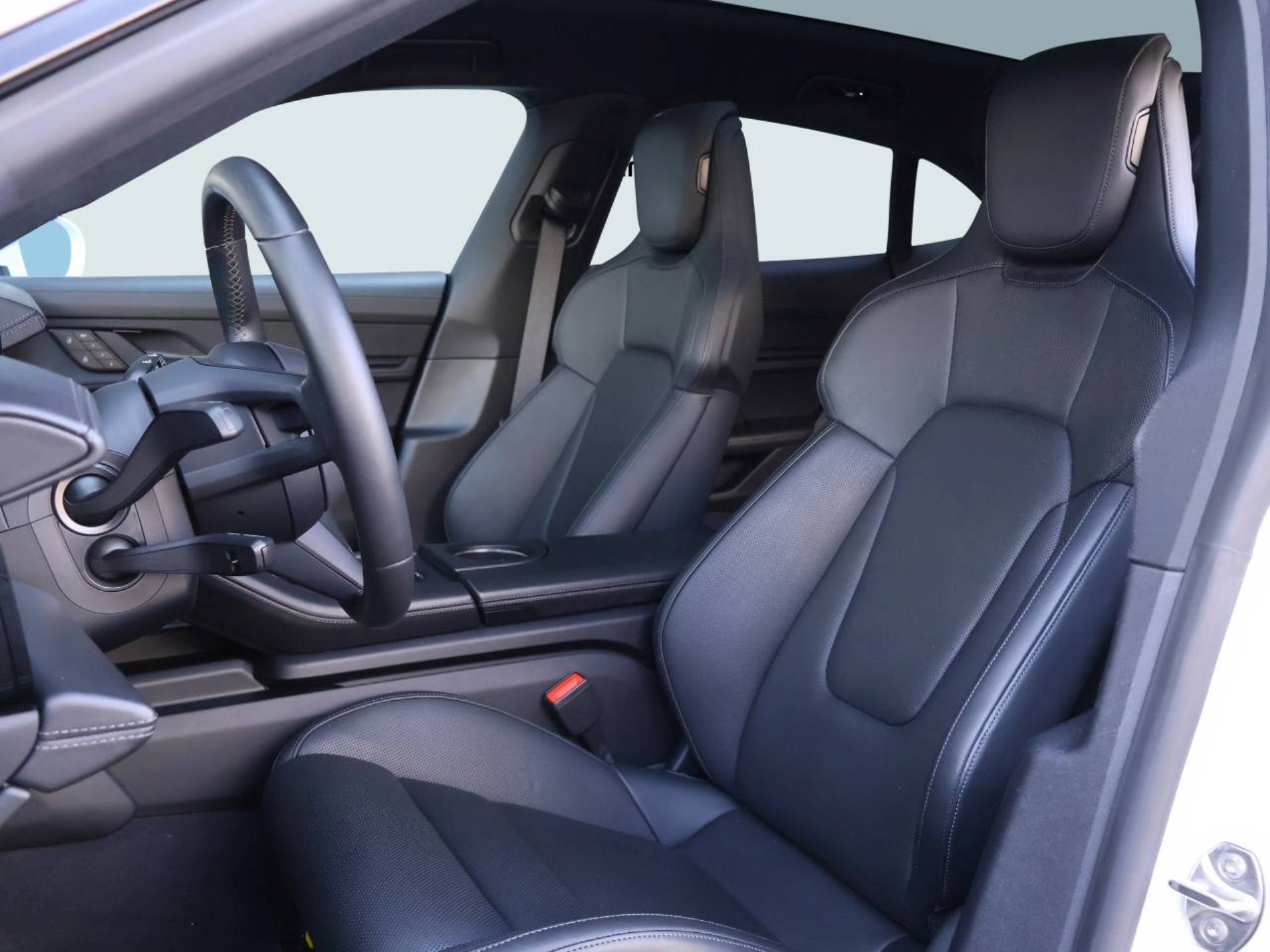 PORSCHE Taycan 4 Cross Turismo-image-4