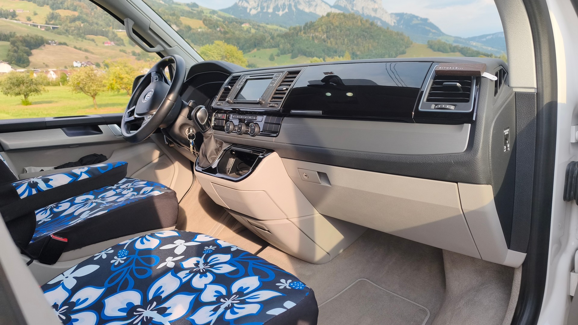 VW 2.0 TDI 150 Ocean GREY DSG-image-5