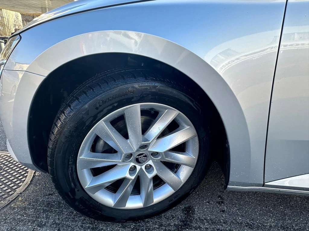 SKODA Superb Combi 2.0 TDi Ambition 4x4 DSG ** 200 PS ** Werksgarantie Ab 1. Inverkehrsetzung, 60 Monate oder 100'000 km **-image-13