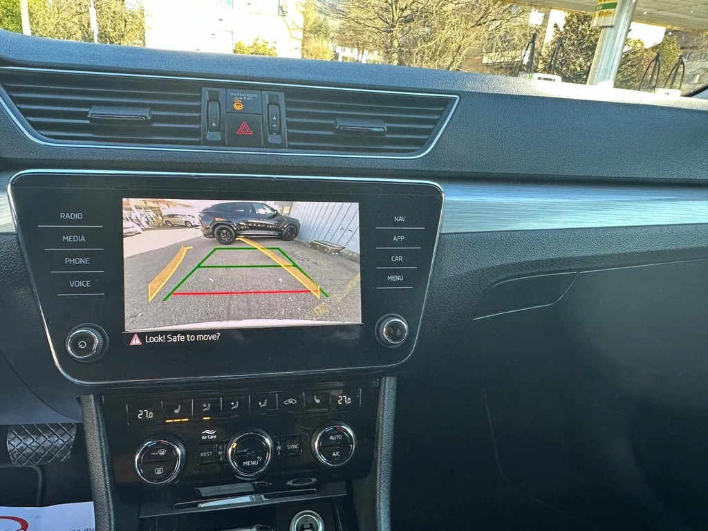 SKODA Superb Combi 2.0 TDi Ambition 4x4 DSG ** 200 PS ** Werksgarantie Ab 1. Inverkehrsetzung, 60 Monate oder 100'000 km **-image-9