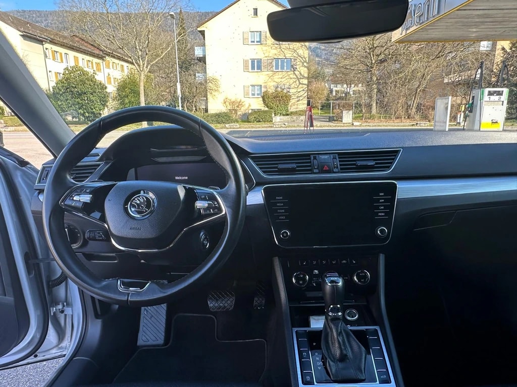SKODA Superb Combi 2.0 TDi Ambition 4x4 DSG ** 200 PS ** Werksgarantie Ab 1. Inverkehrsetzung, 60 Monate oder 100'000 km **-image-10