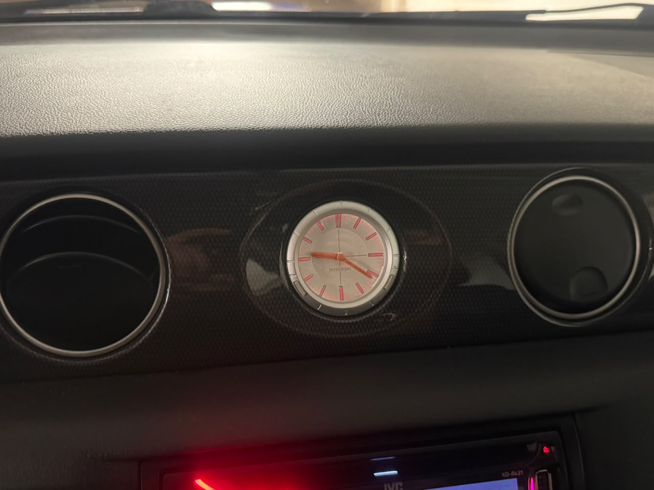 MITSUBISHI Outlander 2.0 16V Turbo-image-12