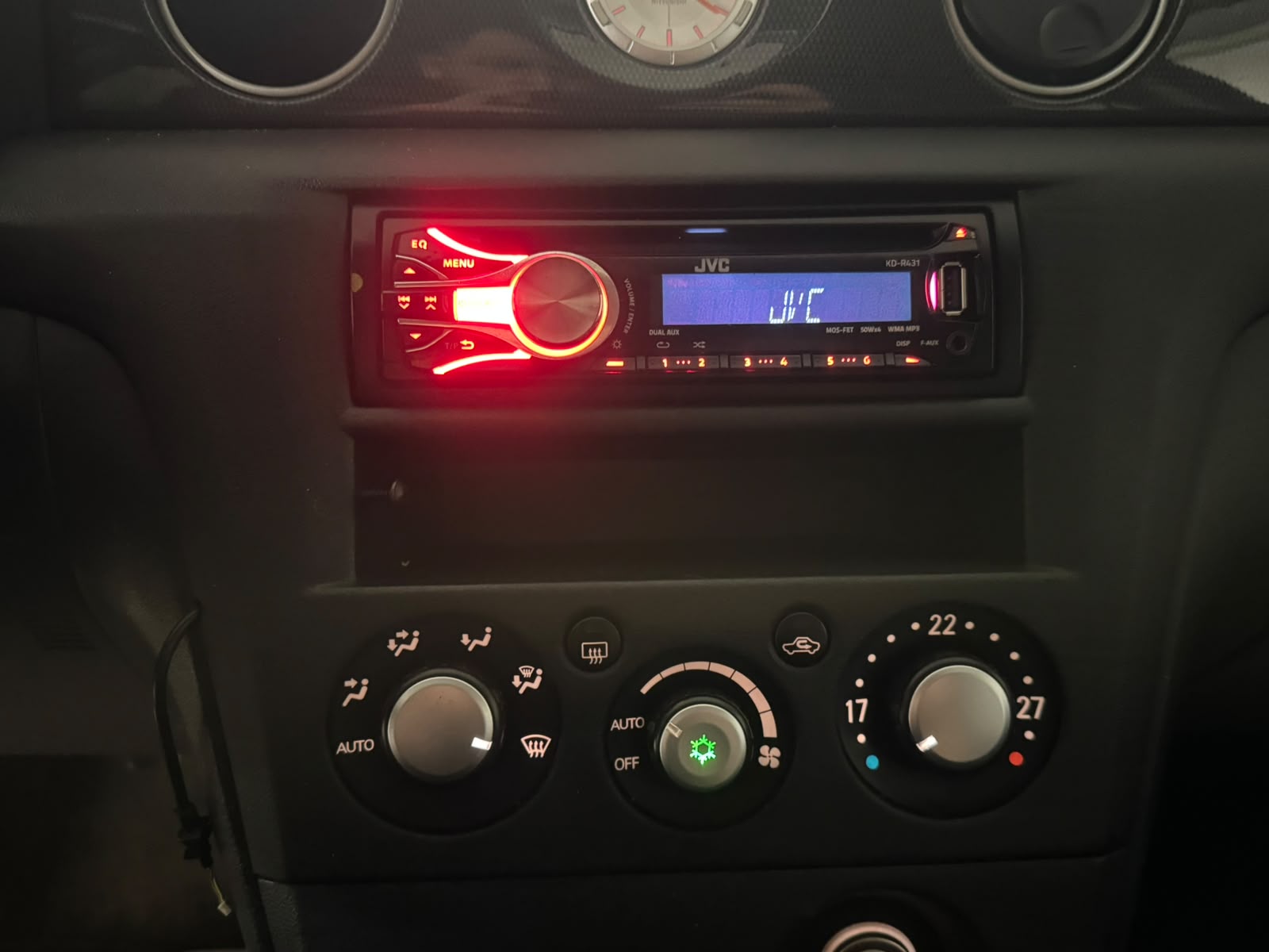 MITSUBISHI Outlander 2.0 16V Turbo-image-11
