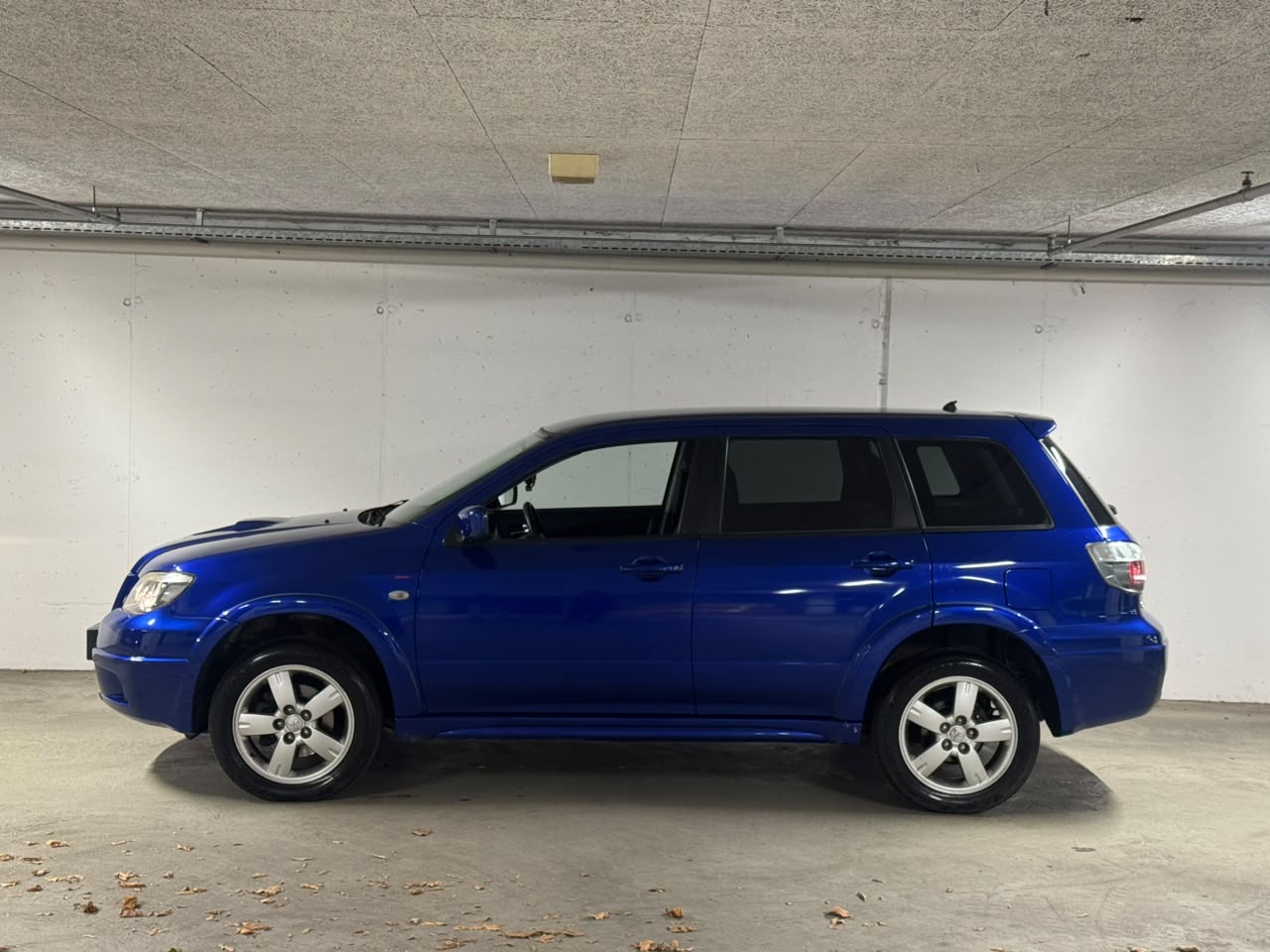 MITSUBISHI Outlander 2.0 16V Turbo-image-2