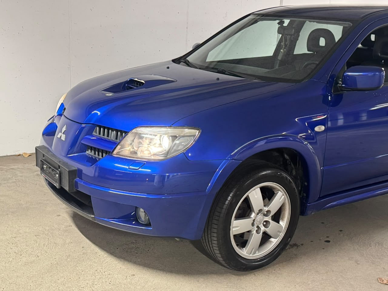 MITSUBISHI Outlander 2.0 16V Turbo-image-8