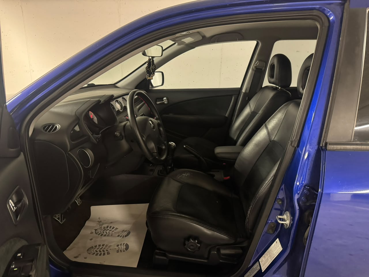 MITSUBISHI Outlander 2.0 16V Turbo-image-15