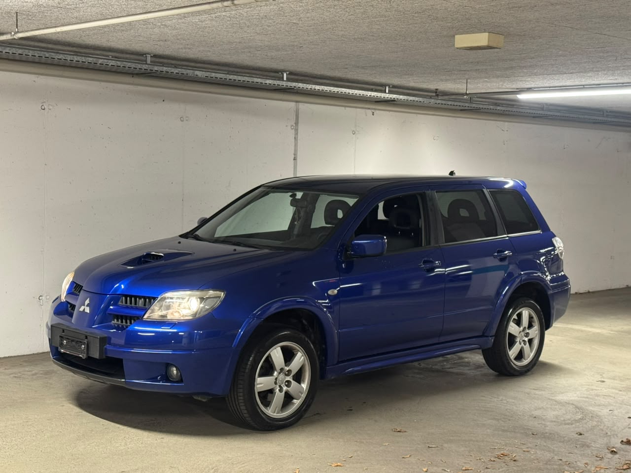 MITSUBISHI Outlander 2.0 16V Turbo-image-1