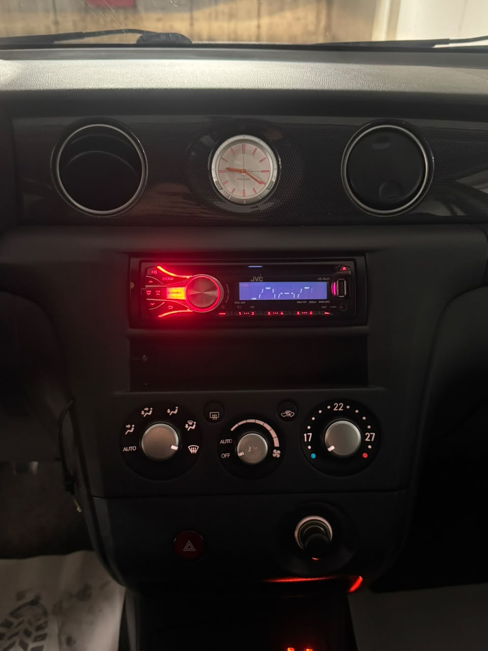 MITSUBISHI Outlander 2.0 16V Turbo-image-10