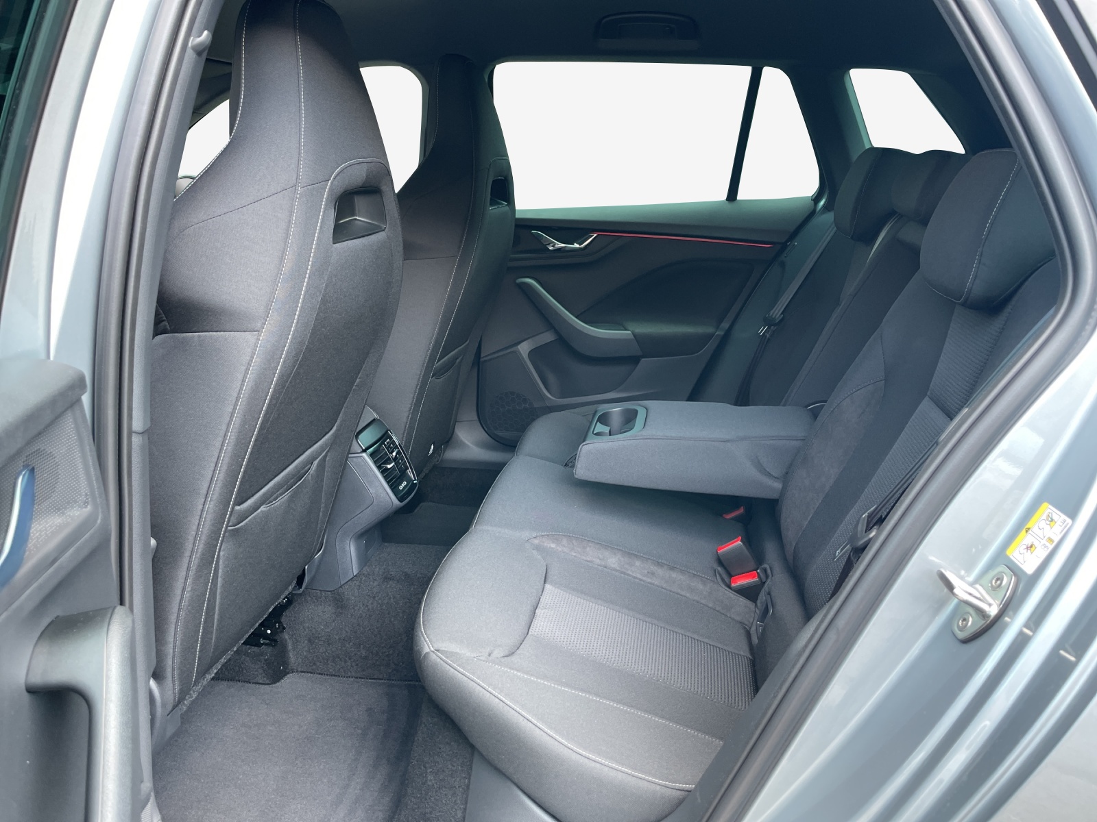 SKODA Kamiq 1.0 TSI Dynamic DSG-image-9