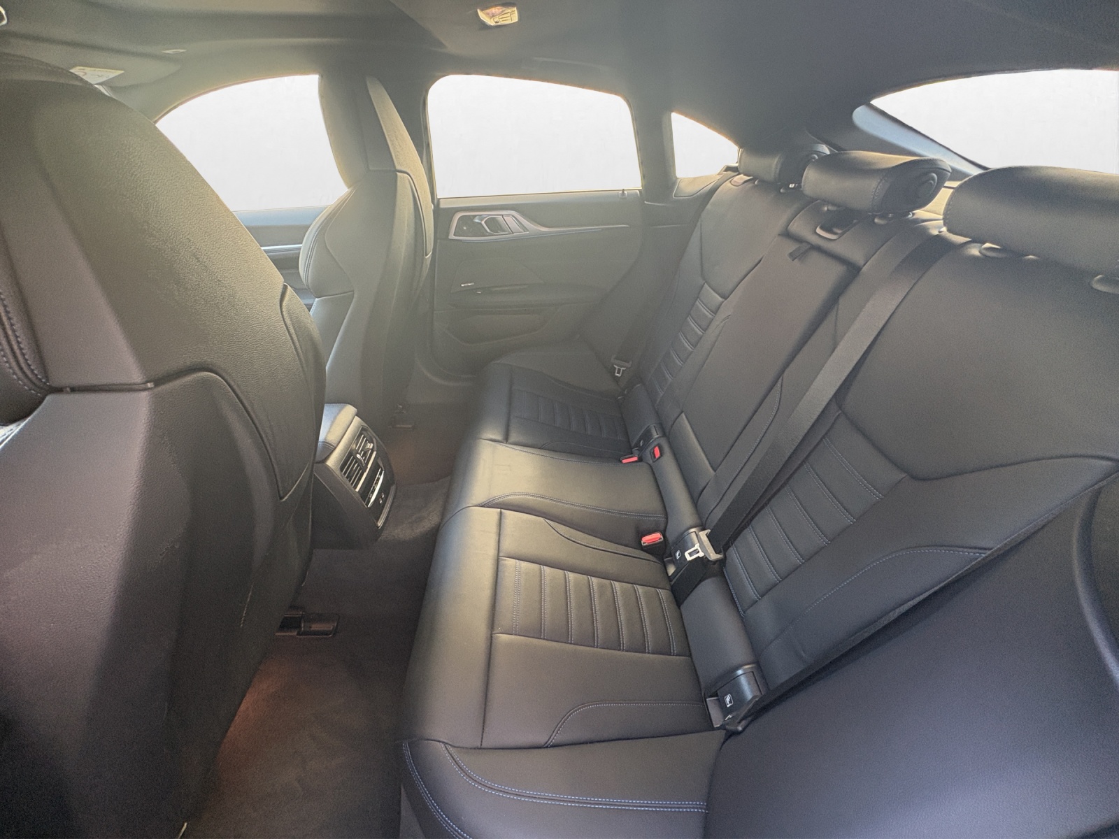 BMW i4 M50-image-13