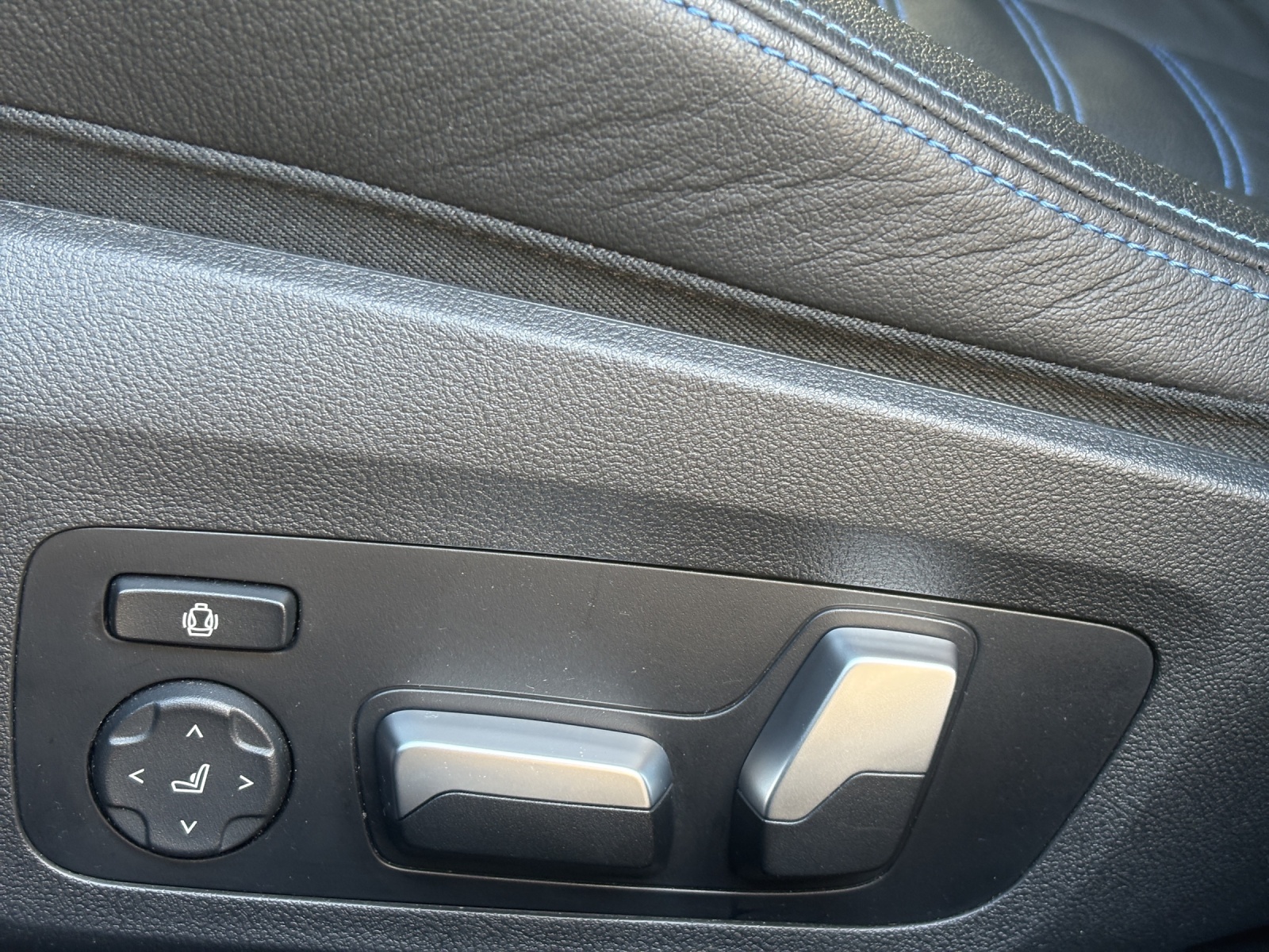BMW i4 M50-image-19