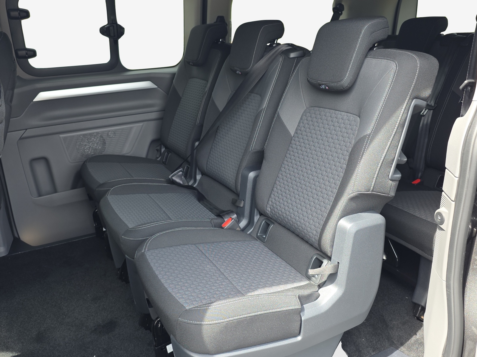VW Caravelle 2.5TSI eHYBRID Edition 16,5kWh 8Aut.-image-10