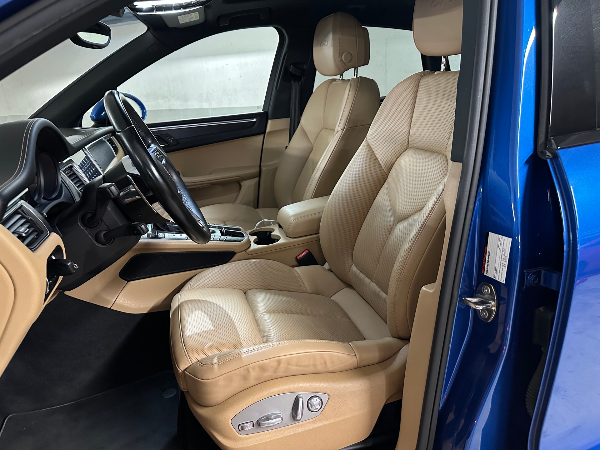 PORSCHE Macan GTS PDK-image-14