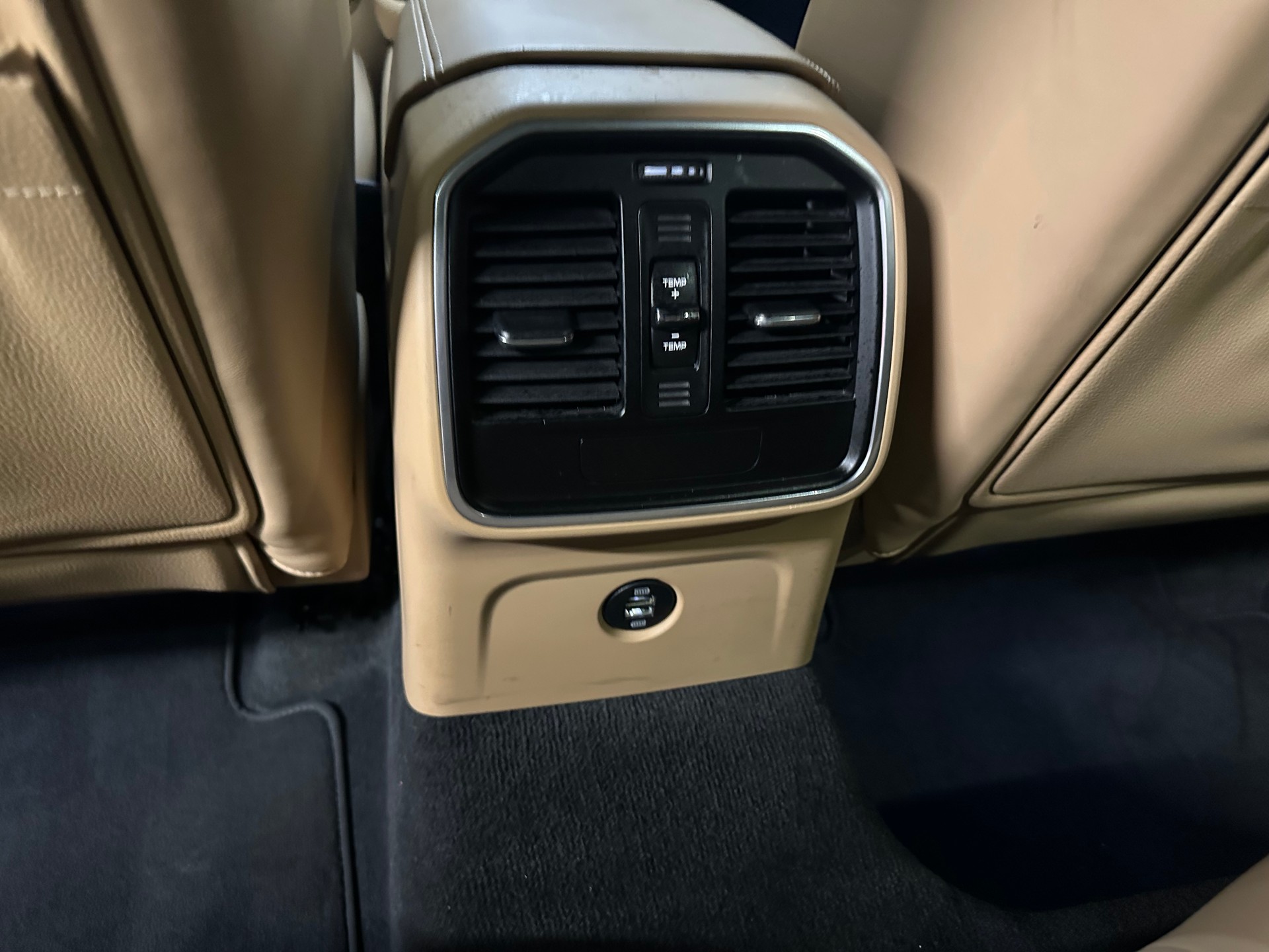 PORSCHE Macan GTS PDK-image-18