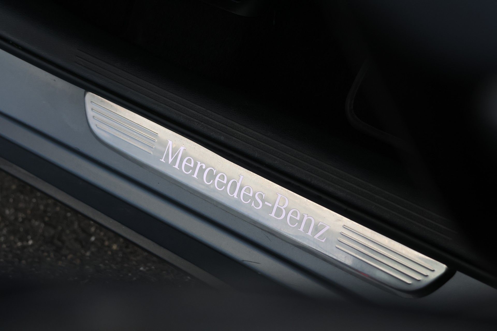 MERCEDES-BENZ GLC 300 de AMG Line 4Matic 9G-Tronic (CH) *Designo Magno Grey*-image-19