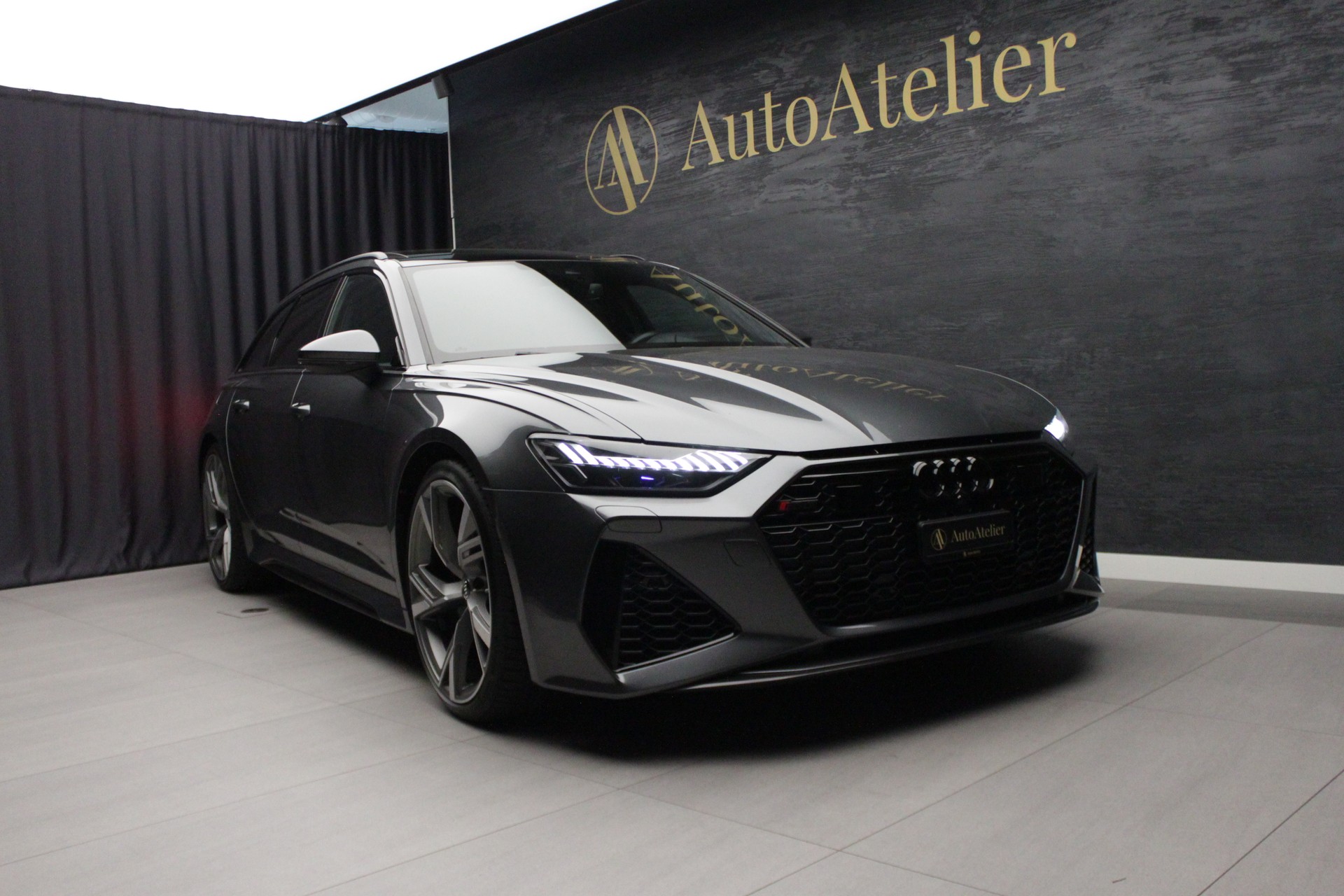 AUDI RS6 Avant 4.0 TFSI V8 quattro-showroom-element-3