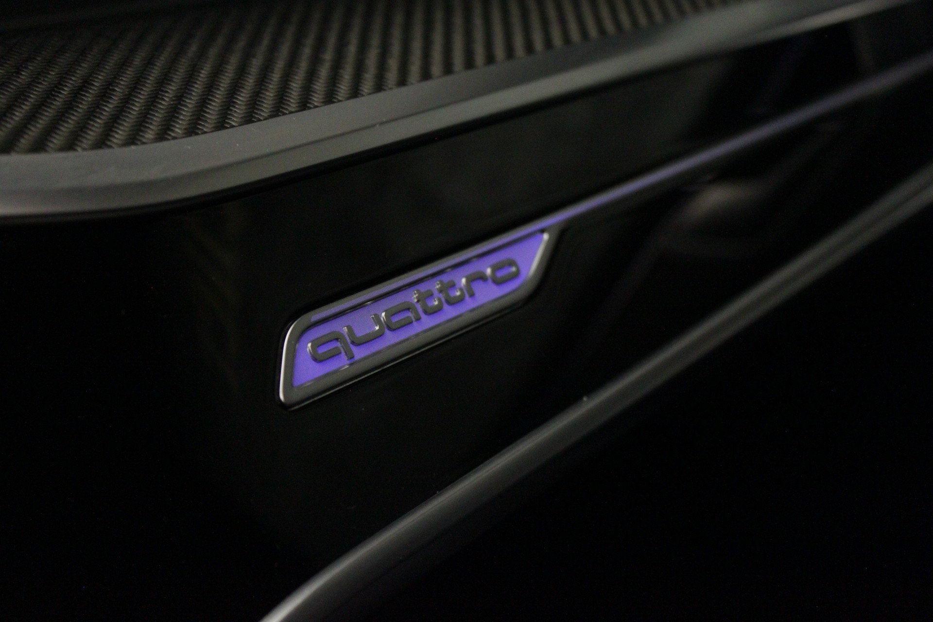 AUDI RS6 Avant 4.0 TFSI V8 quattro-image-17