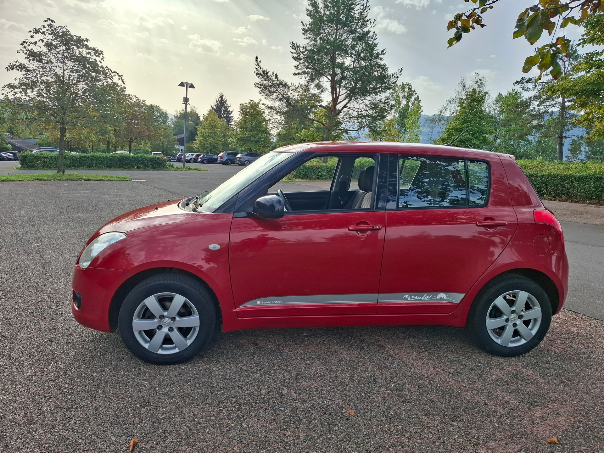 SUZUKI Swift 1.3i 16V GL Top Piz Sulai LE 4x4-image-3