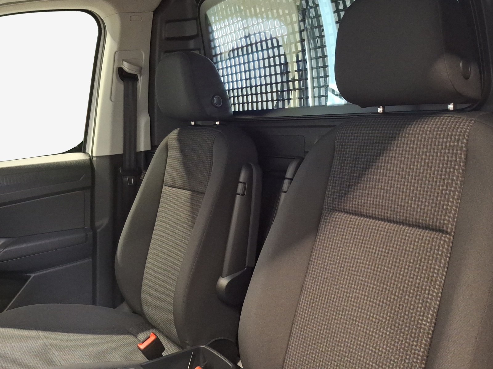 VW Caddy Cargo 1.5 TSI Plug in Hybrid DSG-image-7