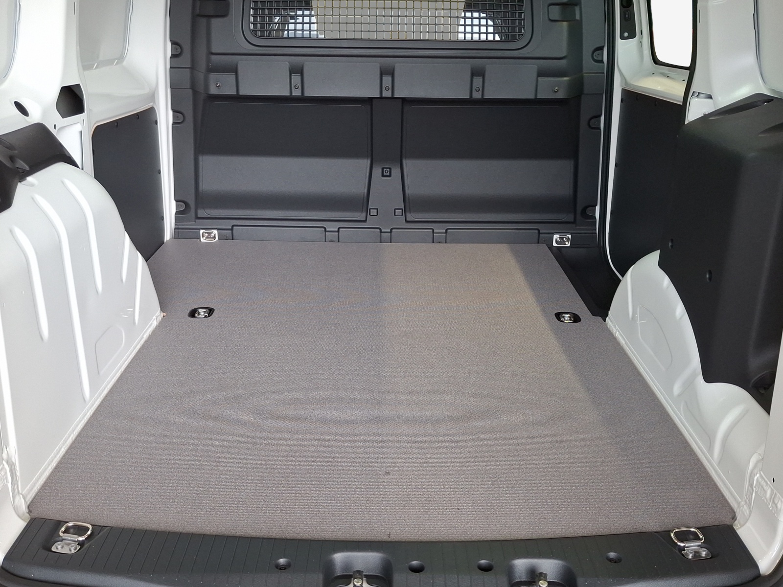 VW Caddy Cargo 1.5 TSI Plug in Hybrid DSG-image-12