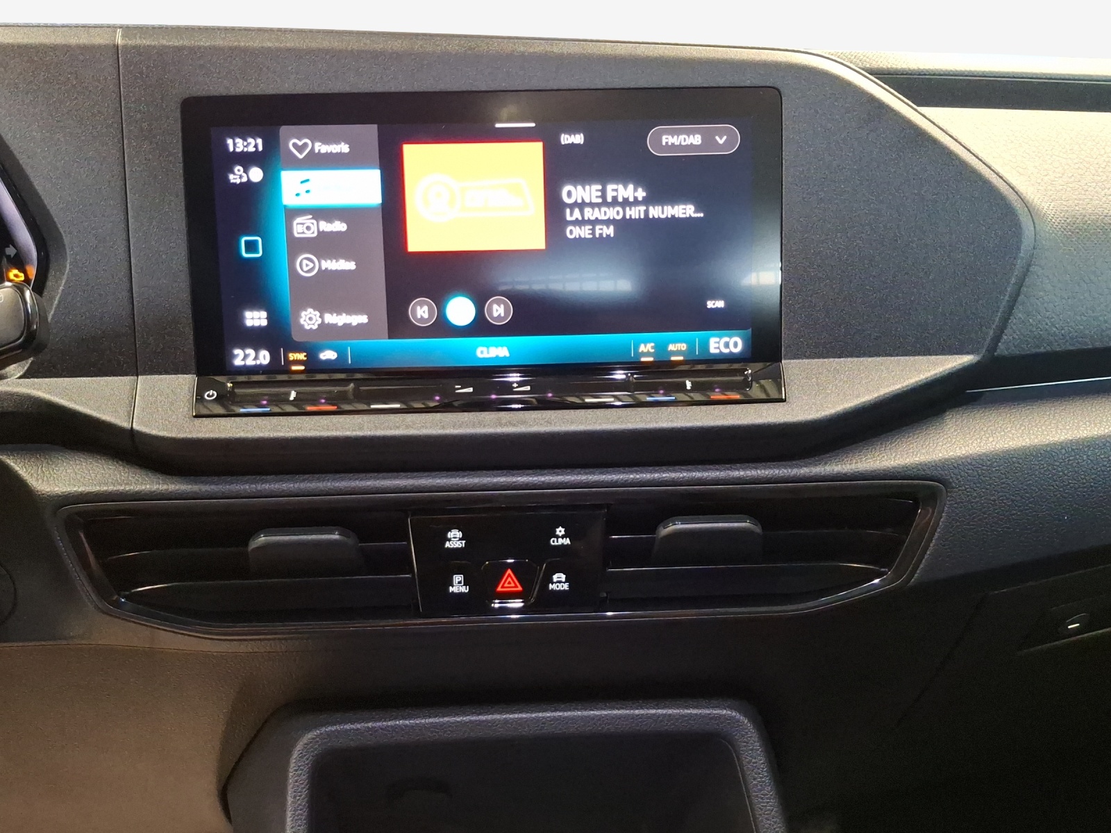 VW Caddy Cargo 1.5 TSI Plug in Hybrid DSG-image-10