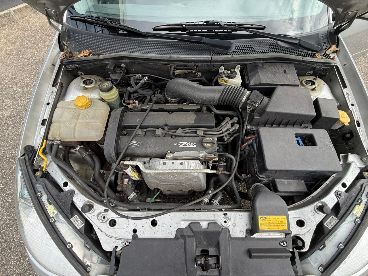 FORD Focus 1.8i 16V Ghia-image-15