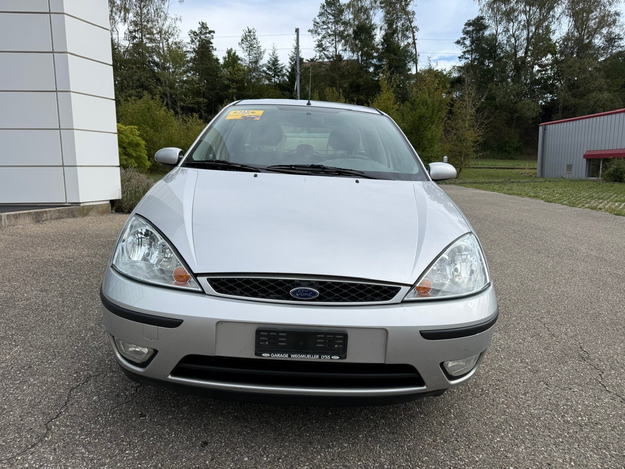 FORD Focus 1.8i 16V Ghia-image-0