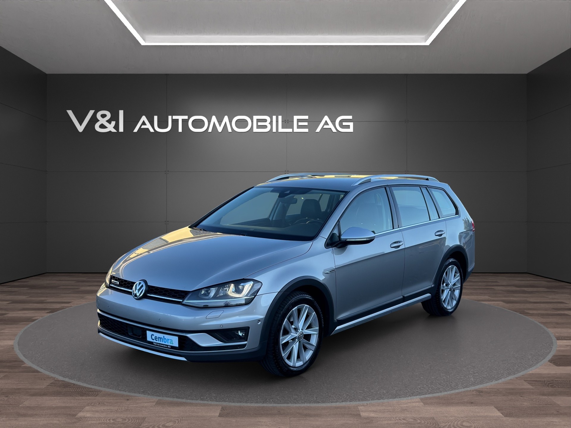VW Golf 2.0 TDI Alltrack 4Motion-image-0