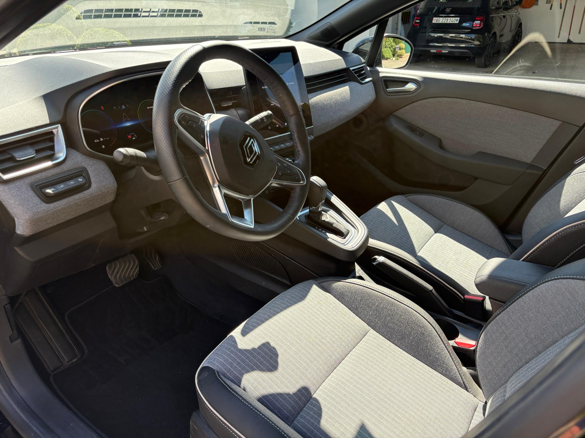 RENAULT 1.6 E-Tech techno-image-4