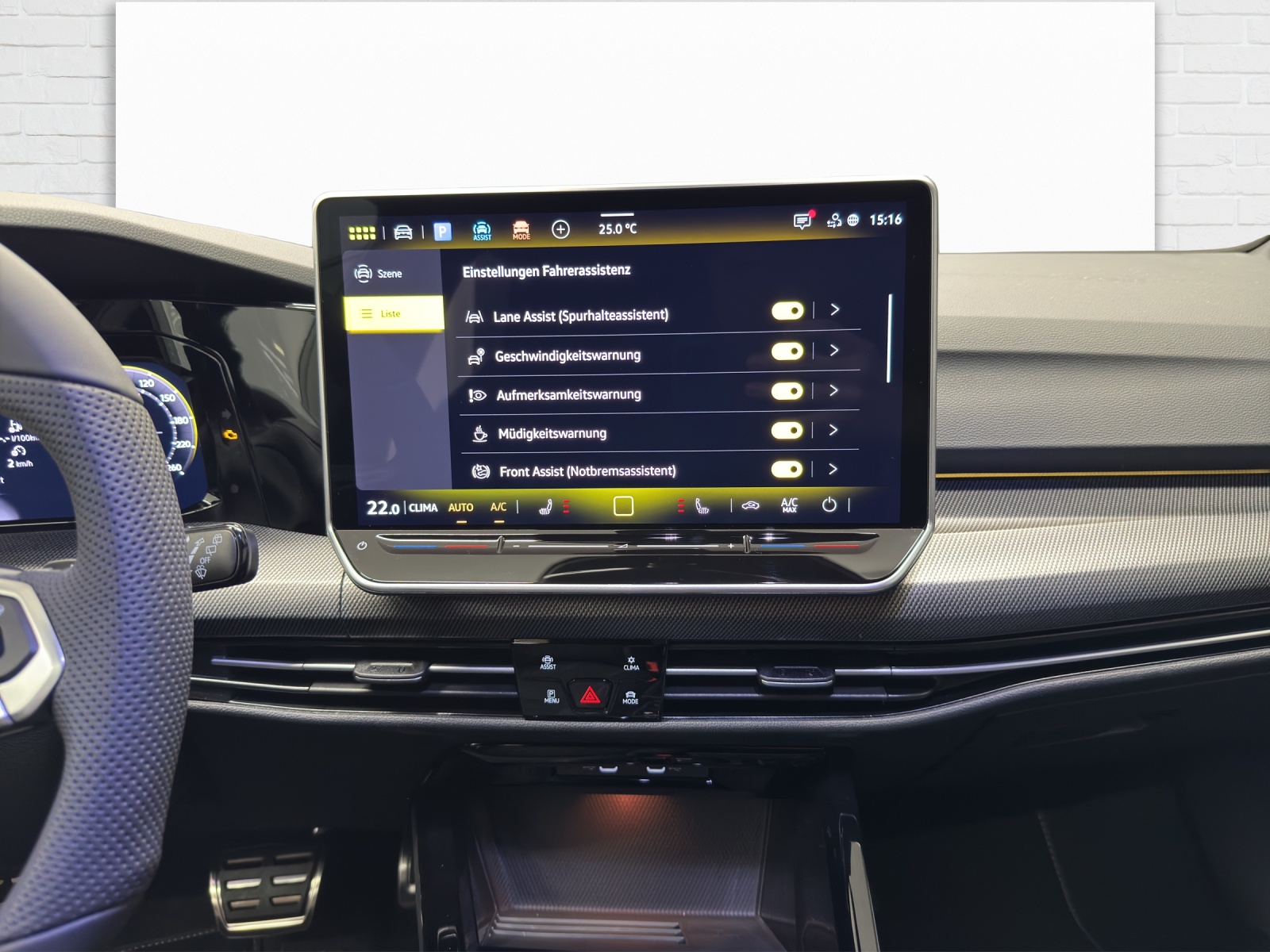 VW Golf VIII Variant 1.5 eTSI R-Line DSG-image-8