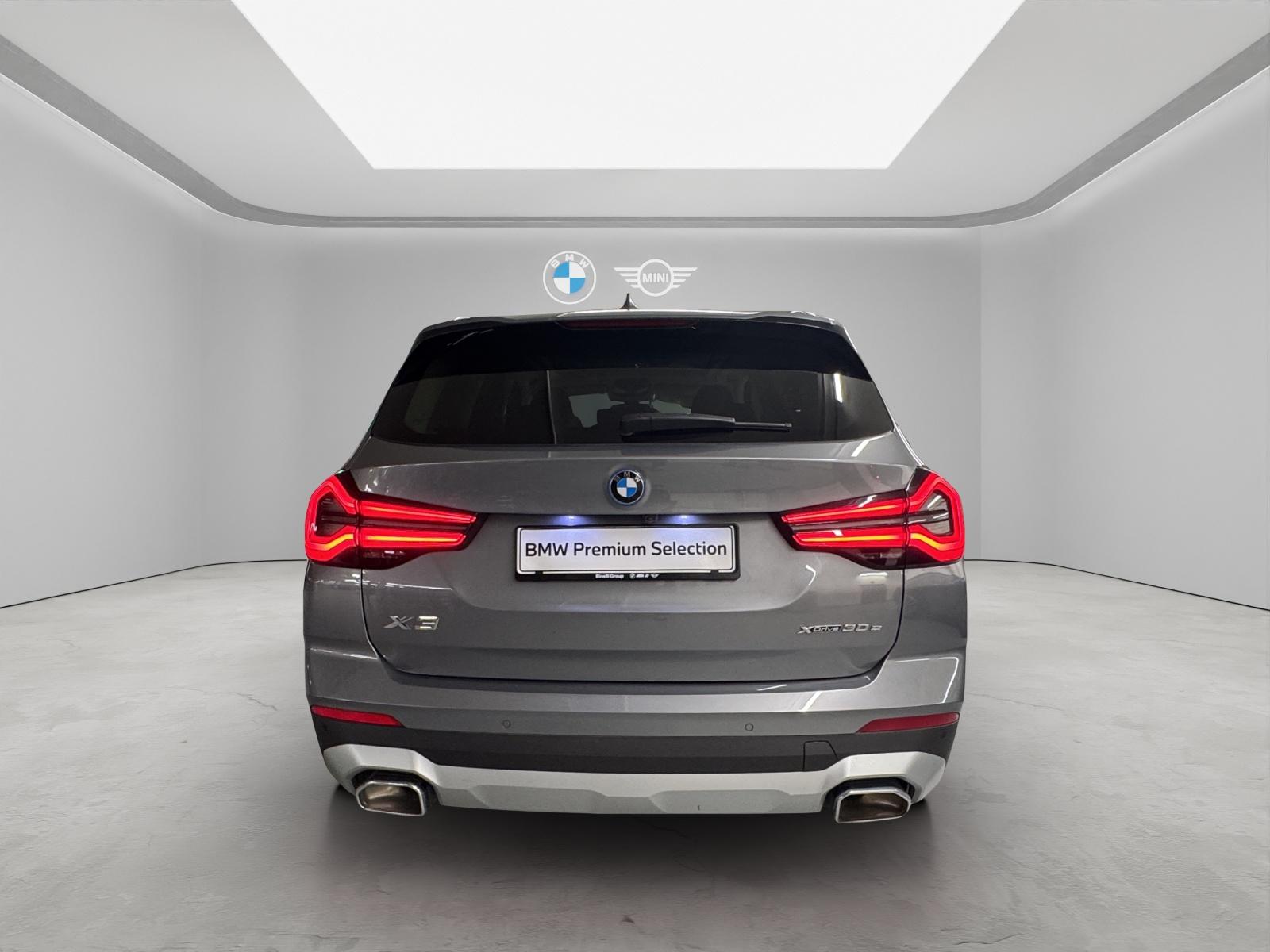 BMW X3 G01 30e xDrive-showroom-element-3