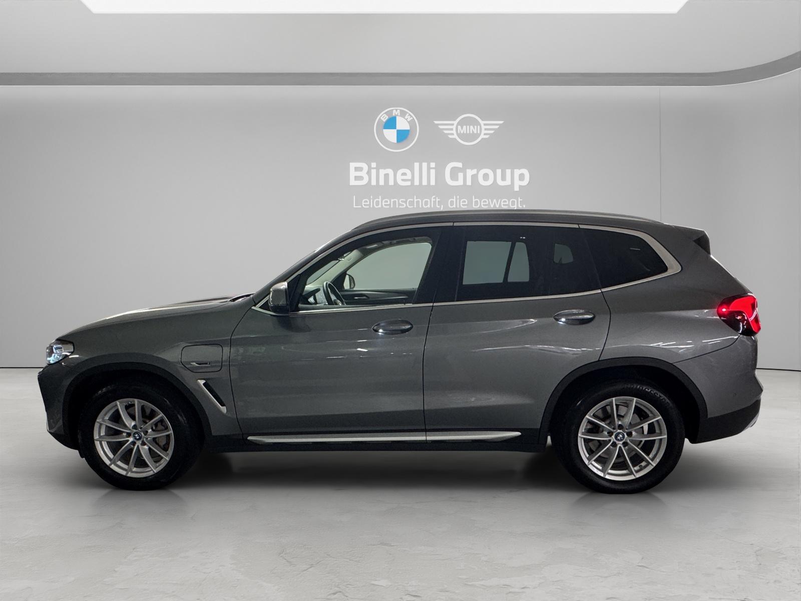 BMW X3 G01 30e xDrive-showroom-element-1