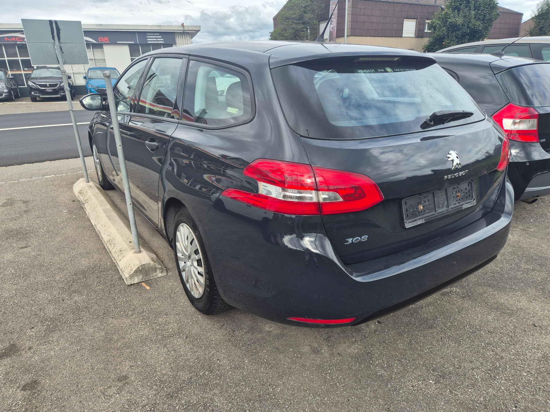 PEUGEOT 308 SW 1.6 BlueHDI Allure-image-2