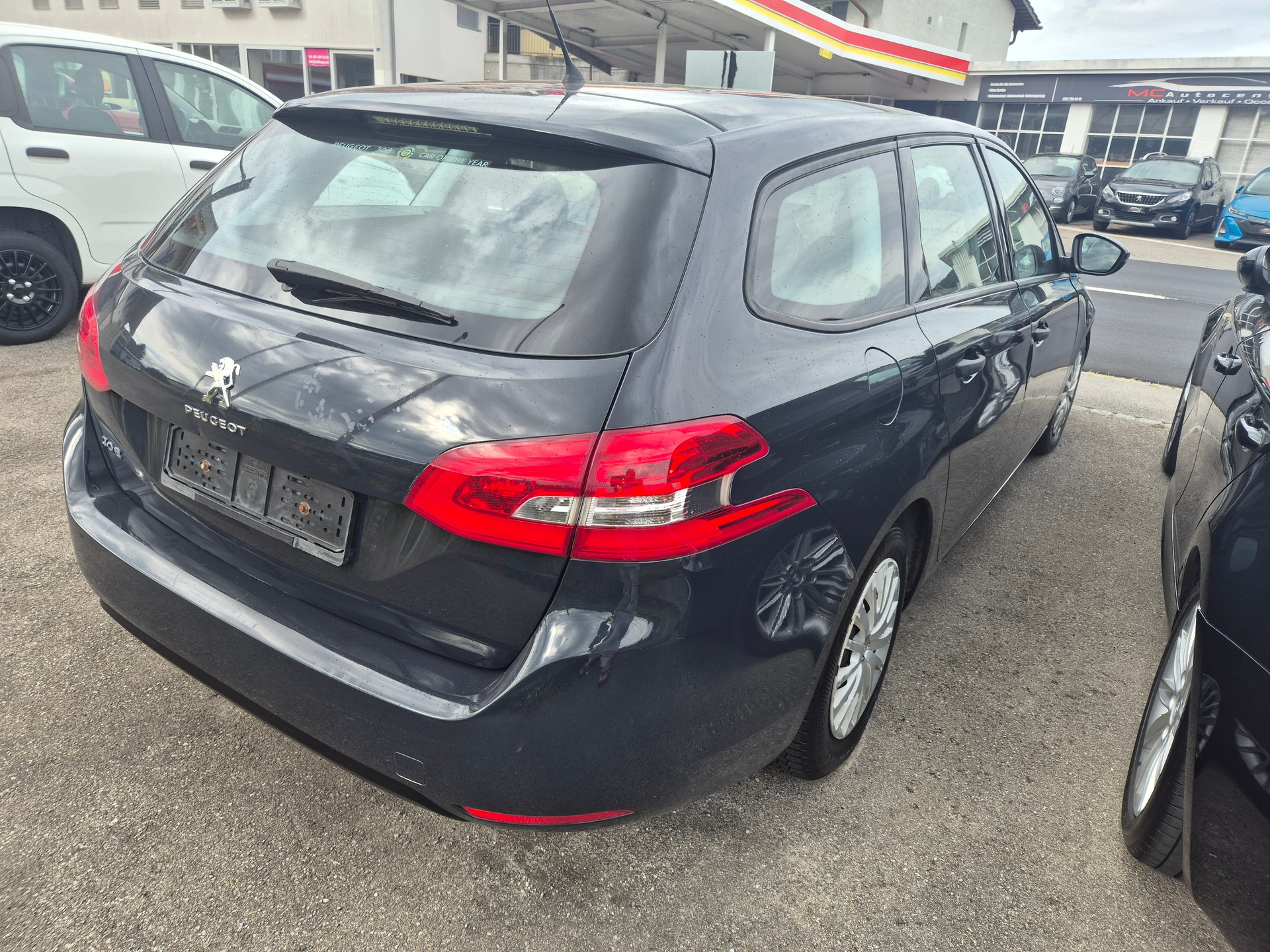 PEUGEOT 308 SW 1.6 BlueHDI Allure-image-3