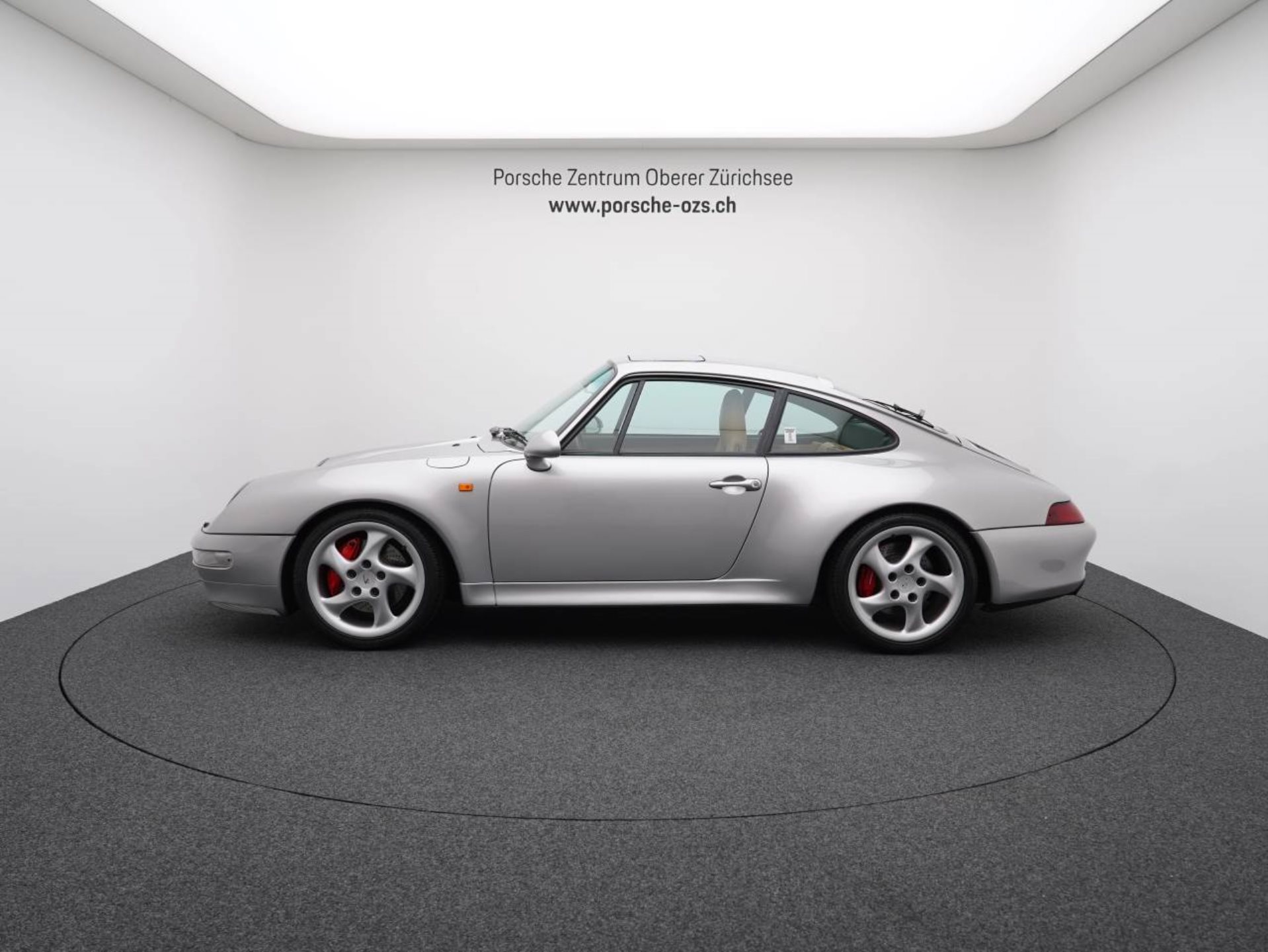 PORSCHE 911 Carrera 4S Coupé-image-1