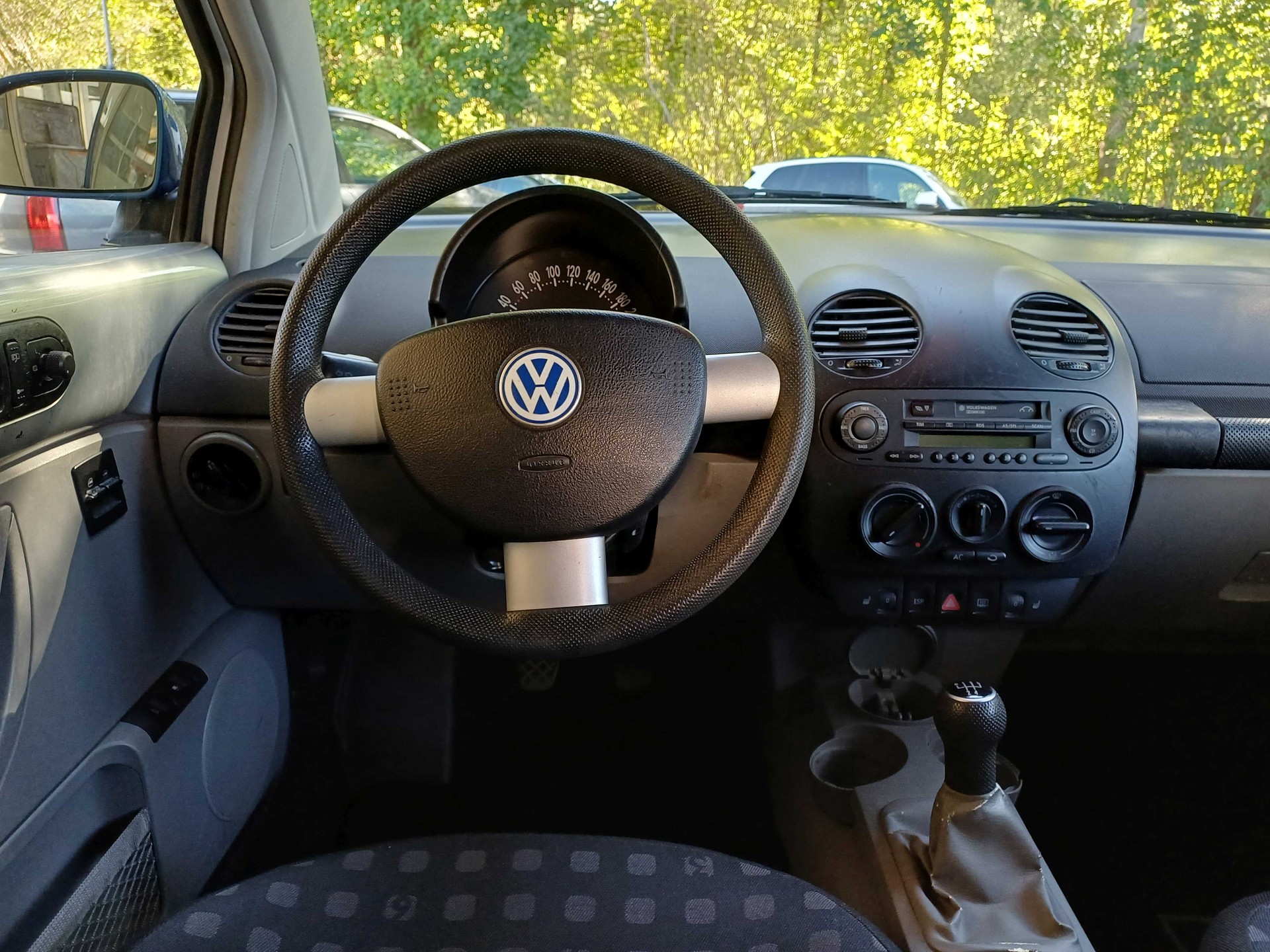 VW Beetle 1.6-image-5
