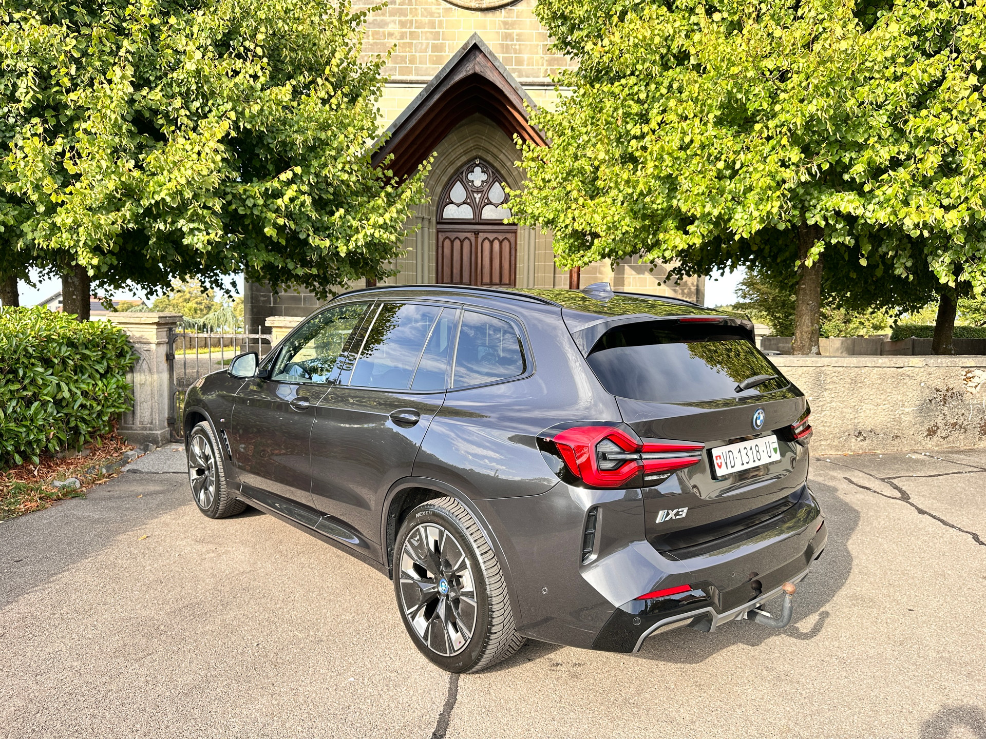 BMW iX3 Impressive-image-6