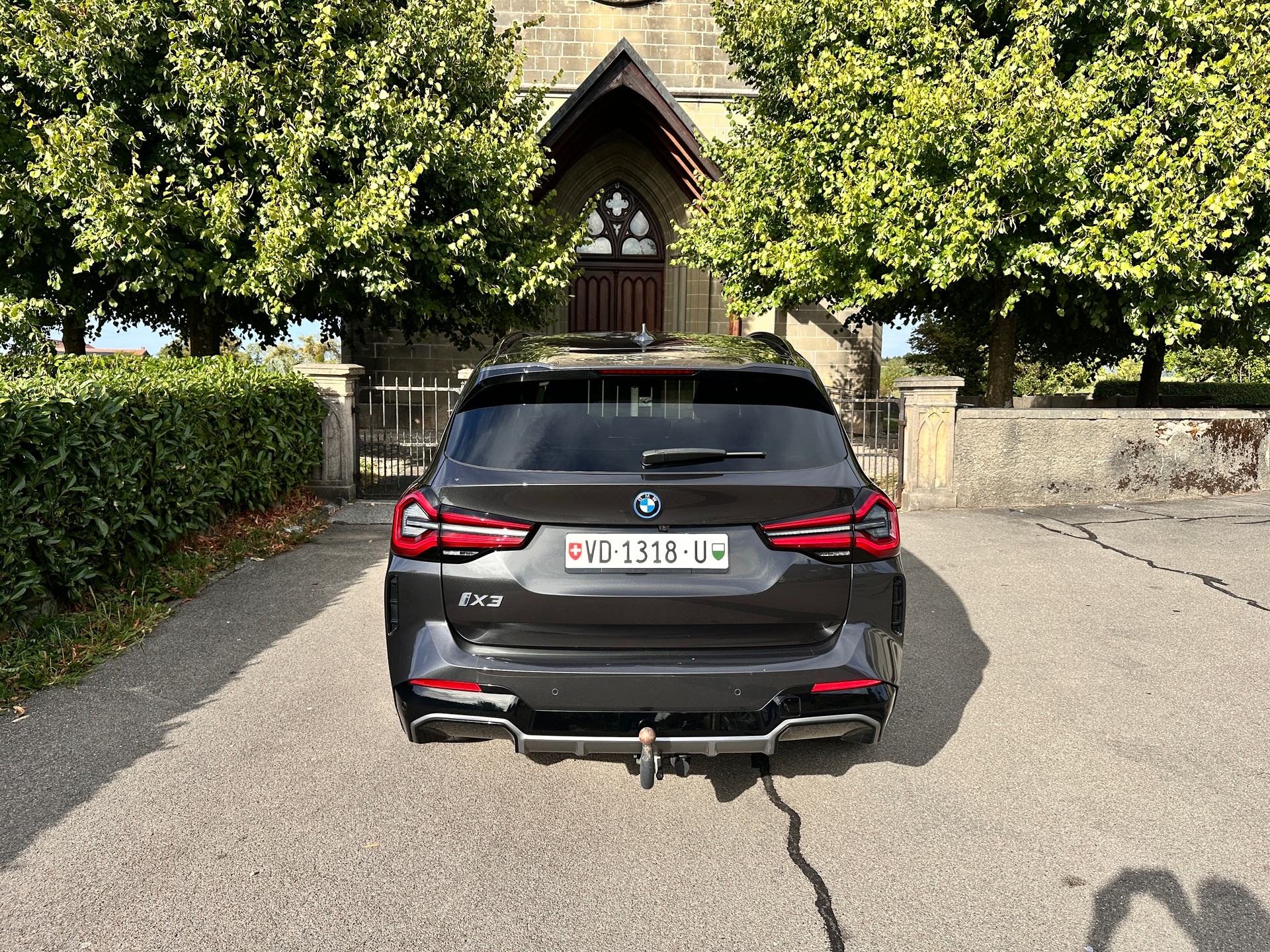 BMW iX3 Impressive-image-7