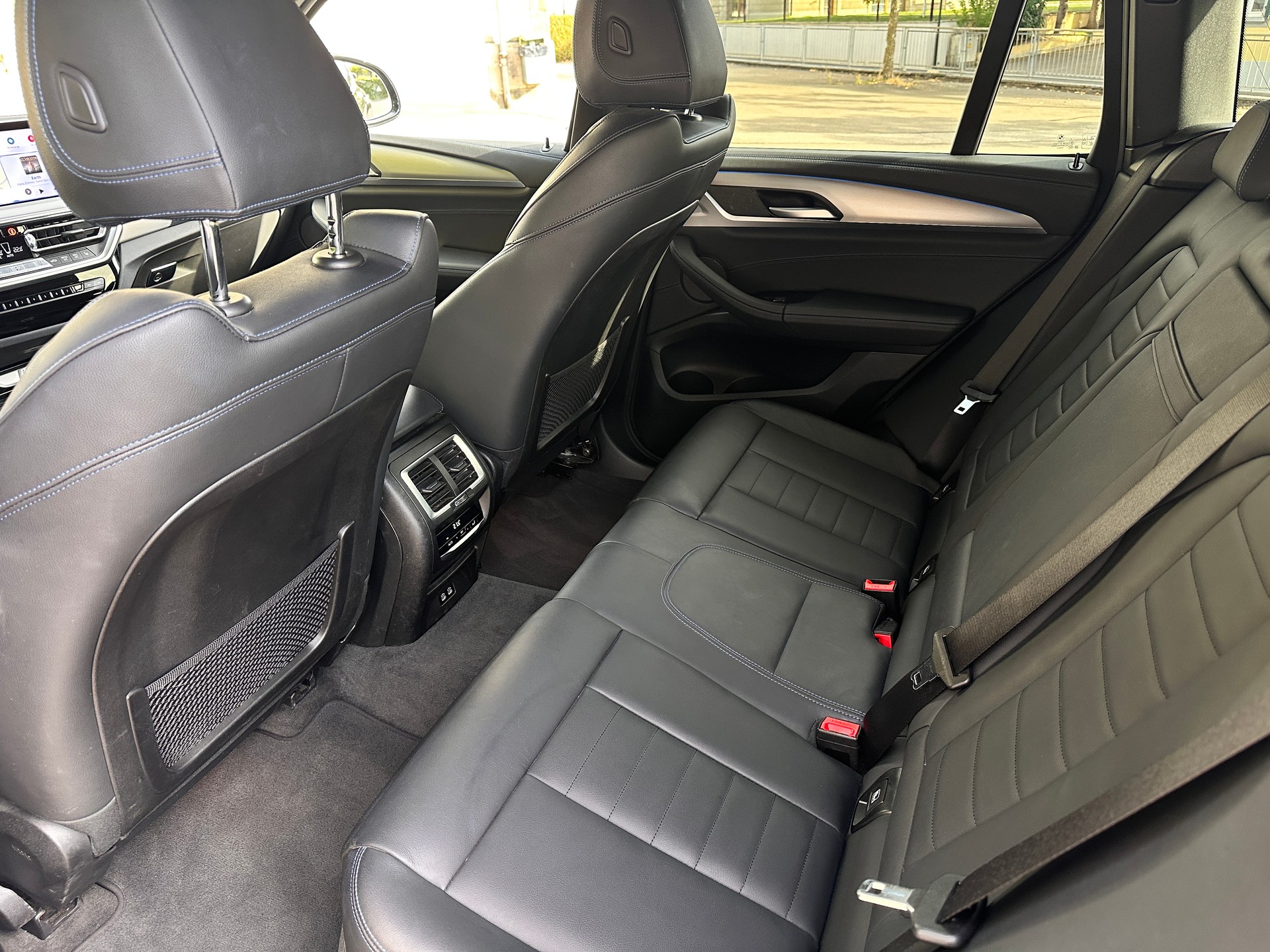 BMW iX3 Impressive-image-14
