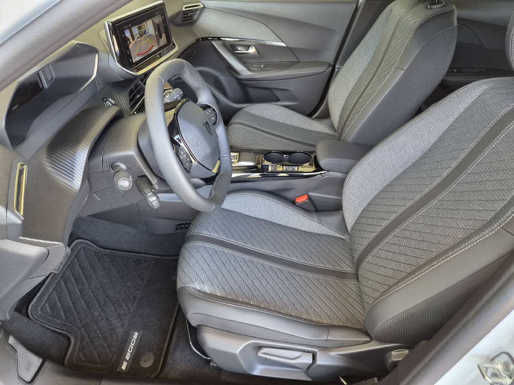 PEUGEOT 2008 e-Allure 156cv - garantie 8 ans-image-7
