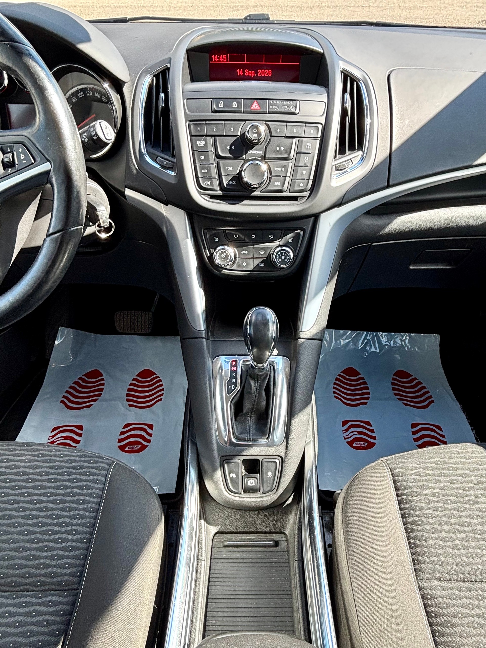 OPEL Zafira Tourer 1.4i 16V Turbo Automatic / 7-Plätzer-image-10