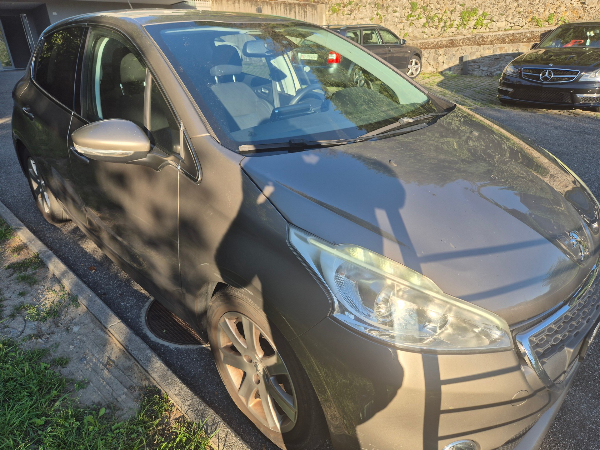 PEUGEOT 208 1.6 VTI Allure-image-3