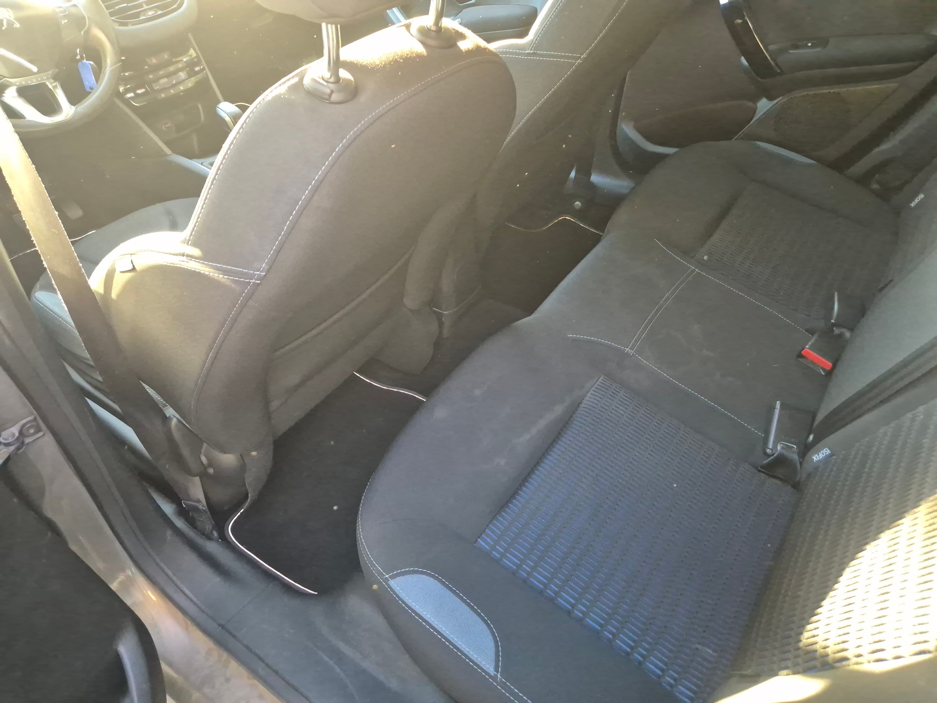 PEUGEOT 208 1.6 VTI Allure-image-7