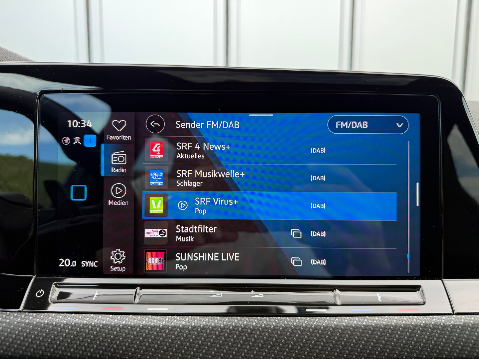 VW Golf 2.0 TSI R 4Motion DSG-image-11
