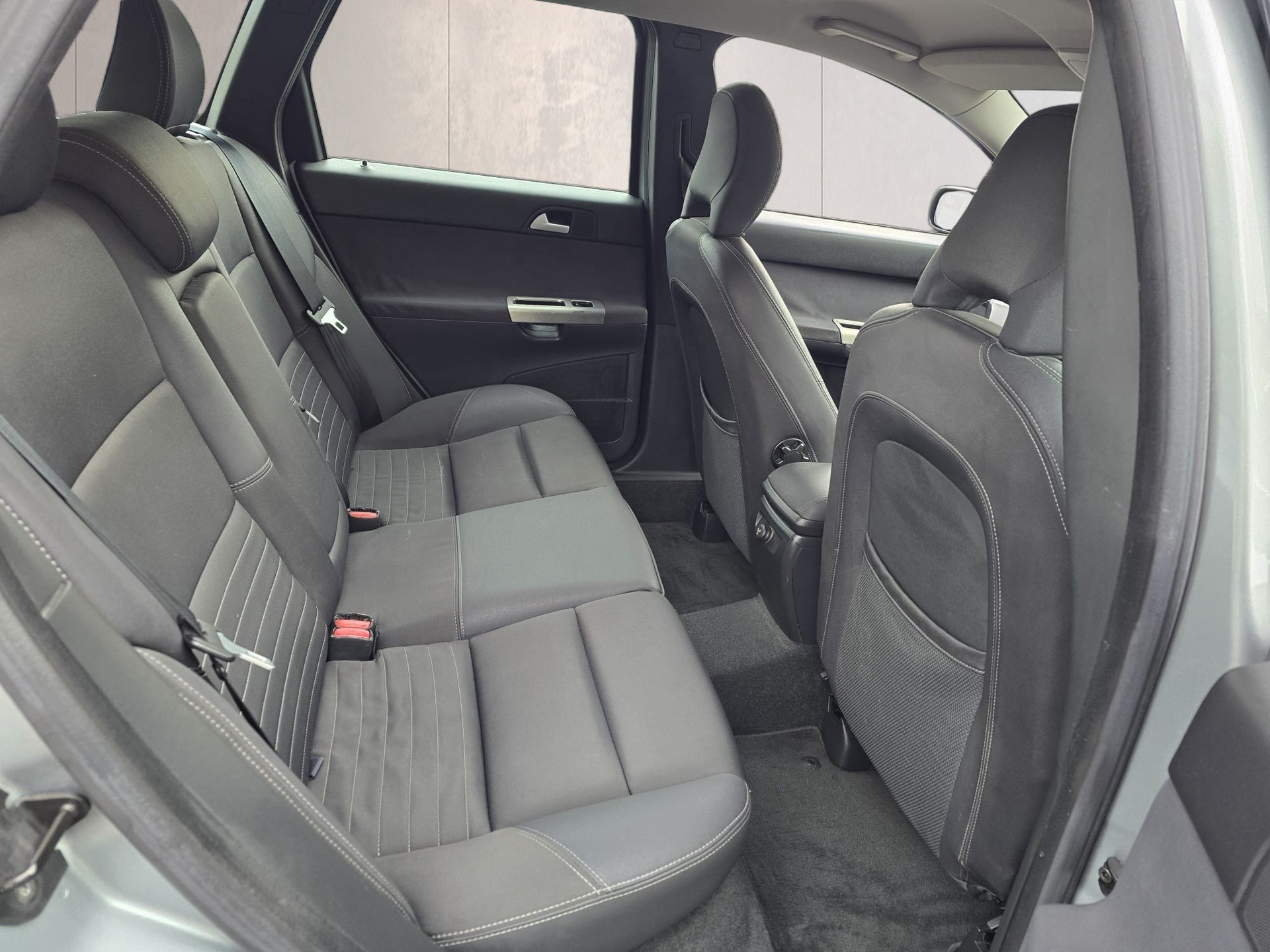 VOLVO V50 T5 AWD Kinetic-image-13