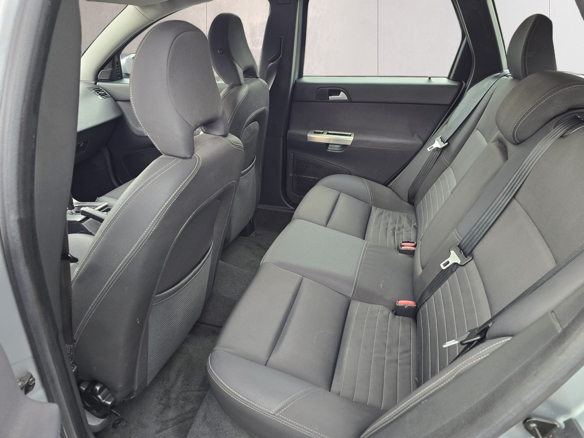 VOLVO V50 T5 AWD Kinetic-image-14