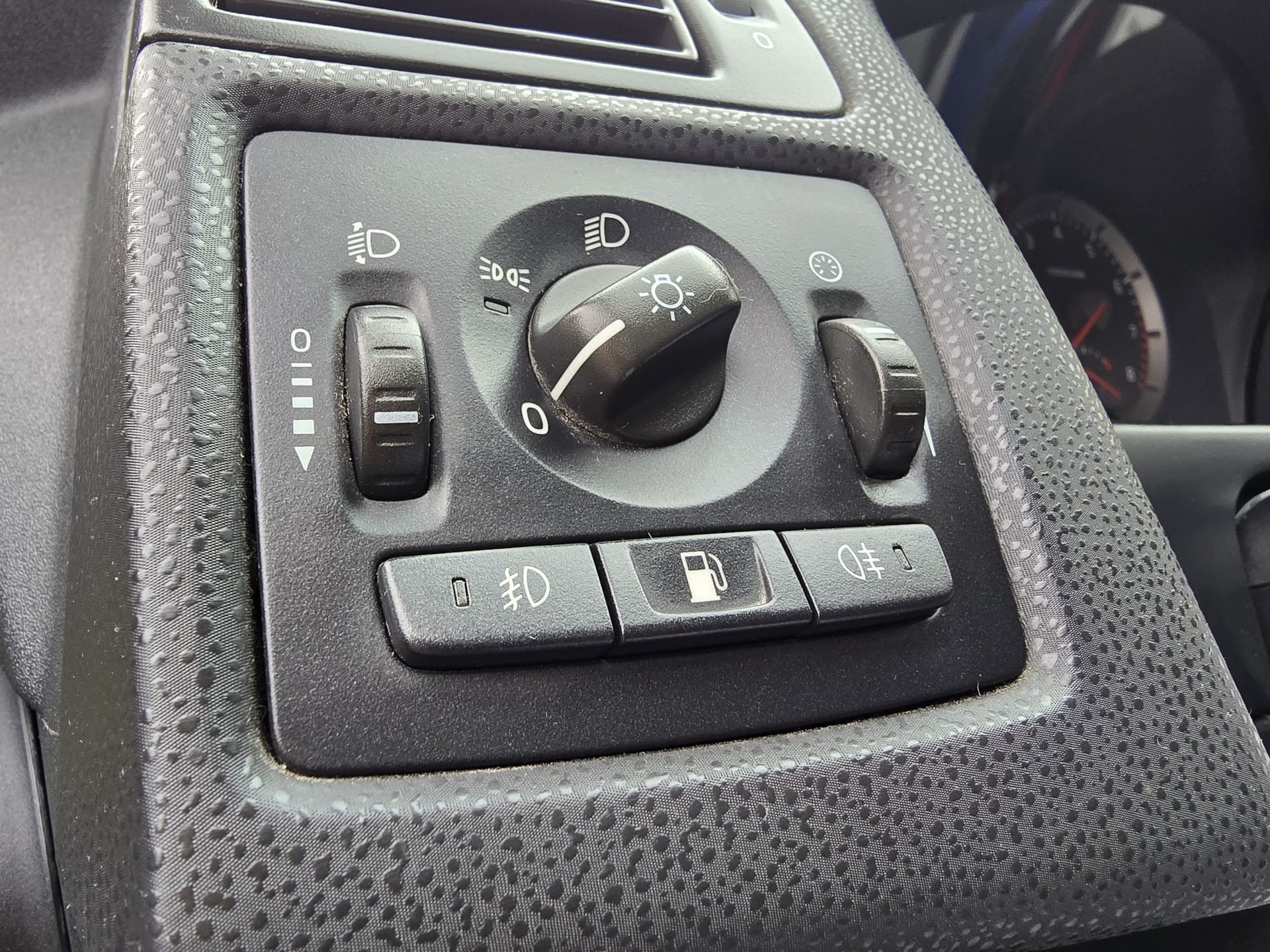 VOLVO V50 T5 AWD Kinetic-image-15