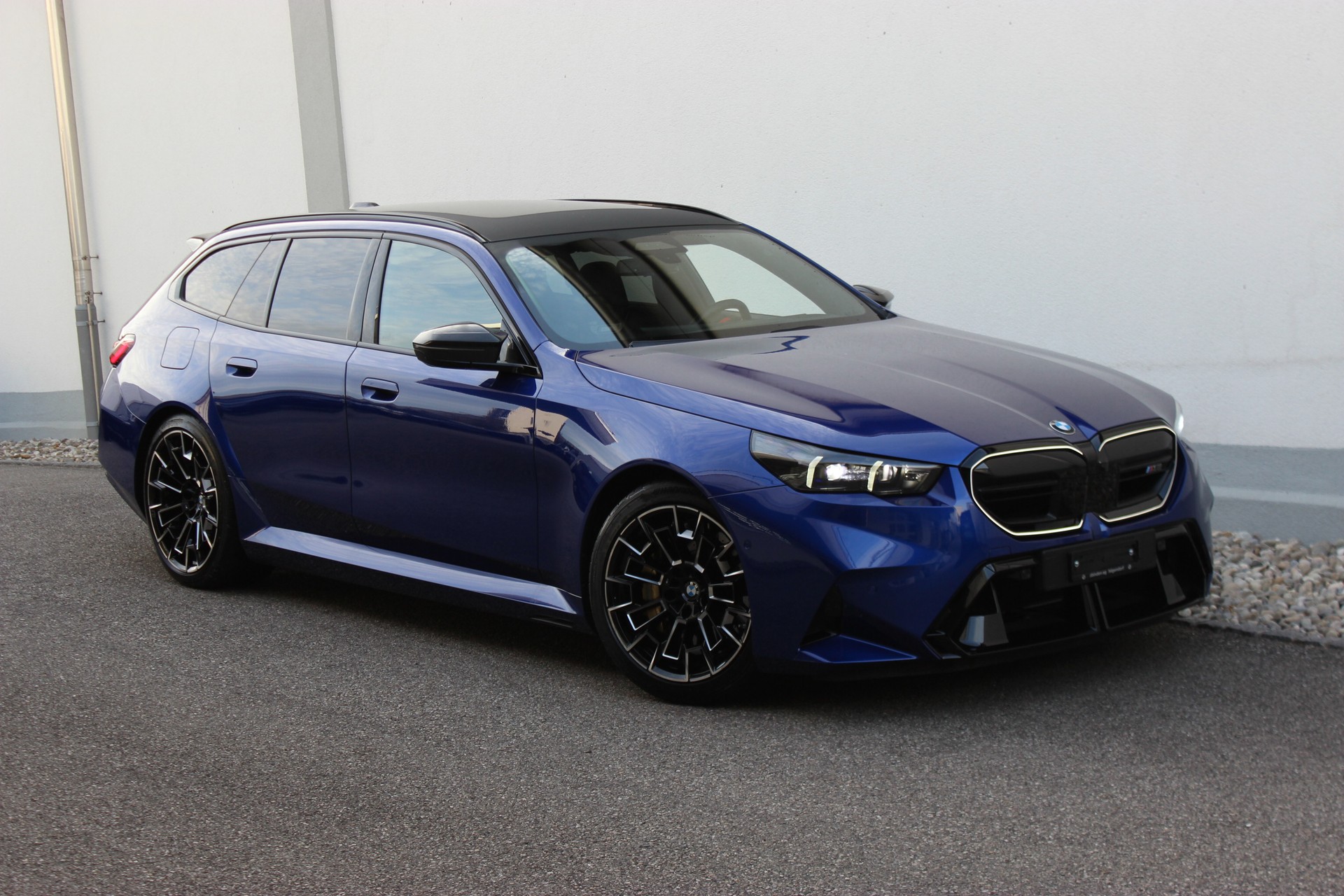 BMW M5 xDrive Touring Ultimate Package 🎉0.0%-LEASINGAKTION🎉-showroom-element-2