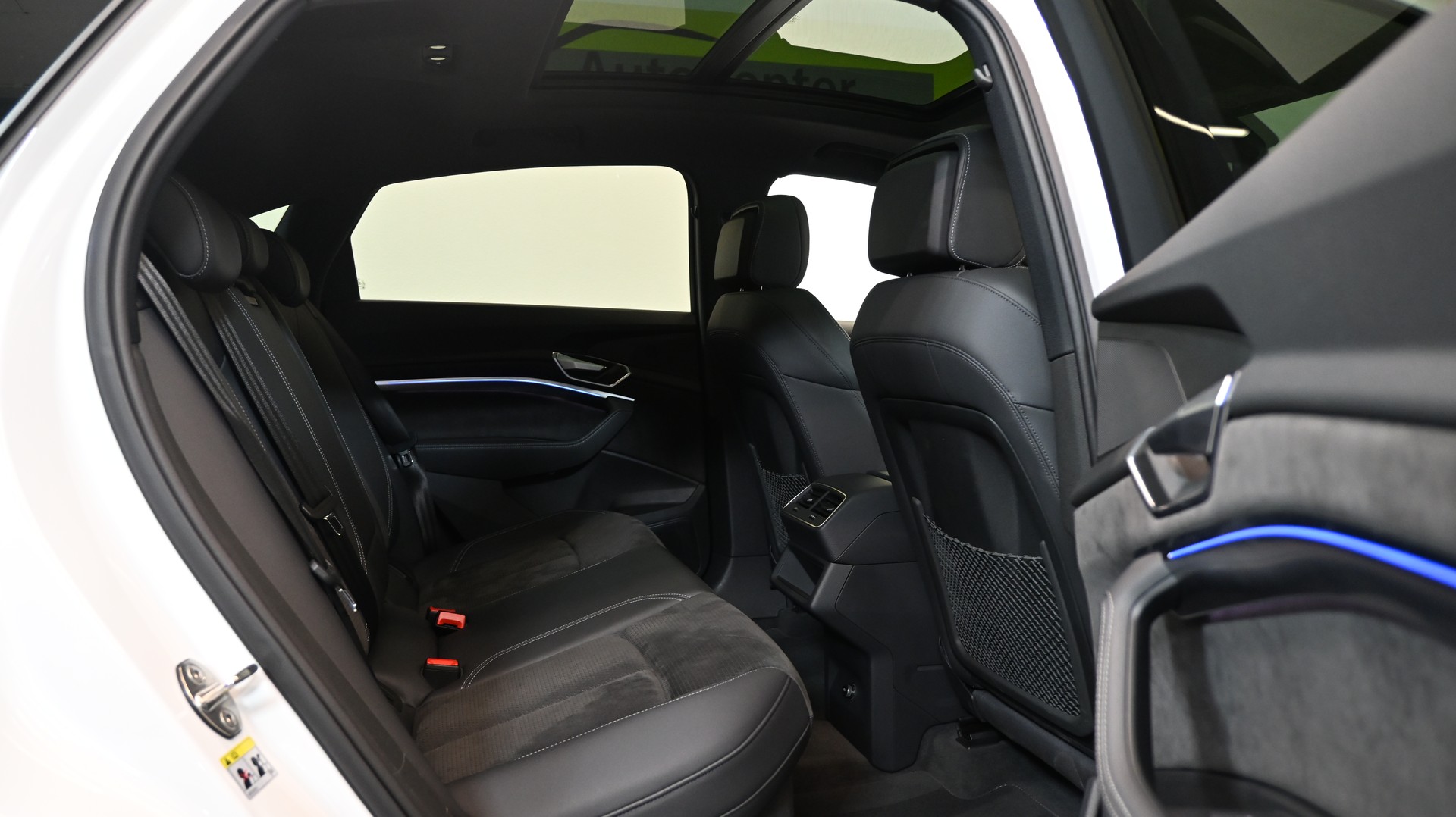 AUDI e-tron 55 Sportback S Line Black Edition quattro-image-6