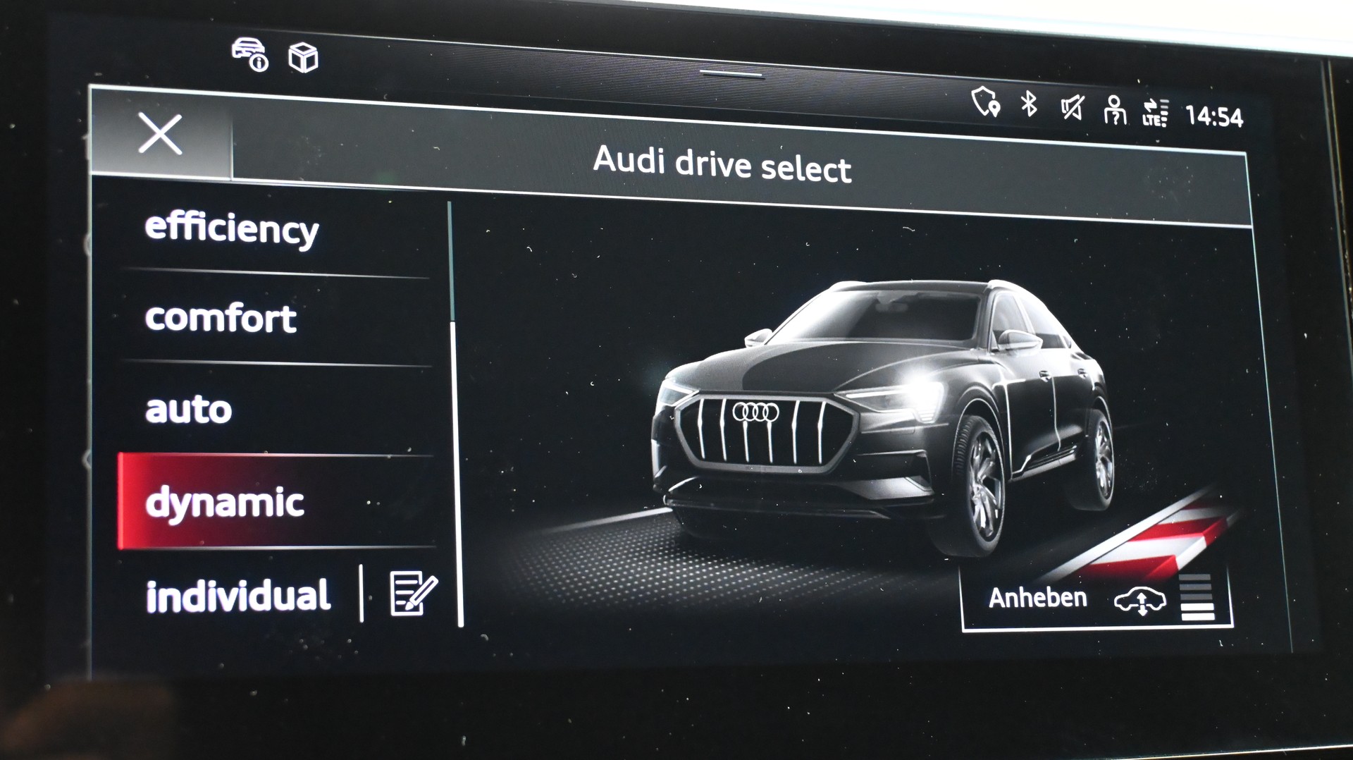 AUDI e-tron 55 Sportback S Line Black Edition quattro-image-11